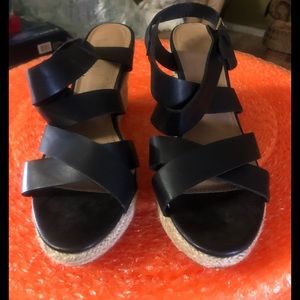 Women’s Wedge Shoes Black Report Size 9W